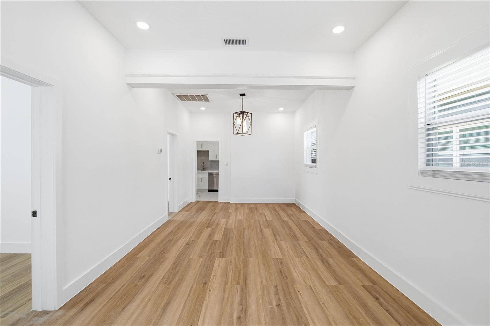 2120 W NASSAU STREET, Tampa, FL 33607