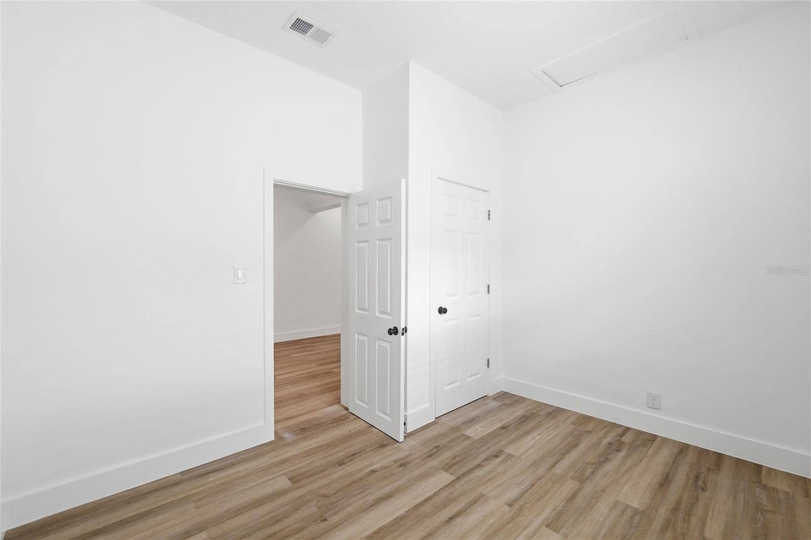 2120 W NASSAU STREET, Tampa, FL 33607