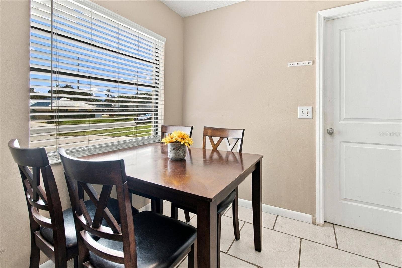 38611 FERM CIRCLE, Zephyrhills, FL 33540 Dining Area