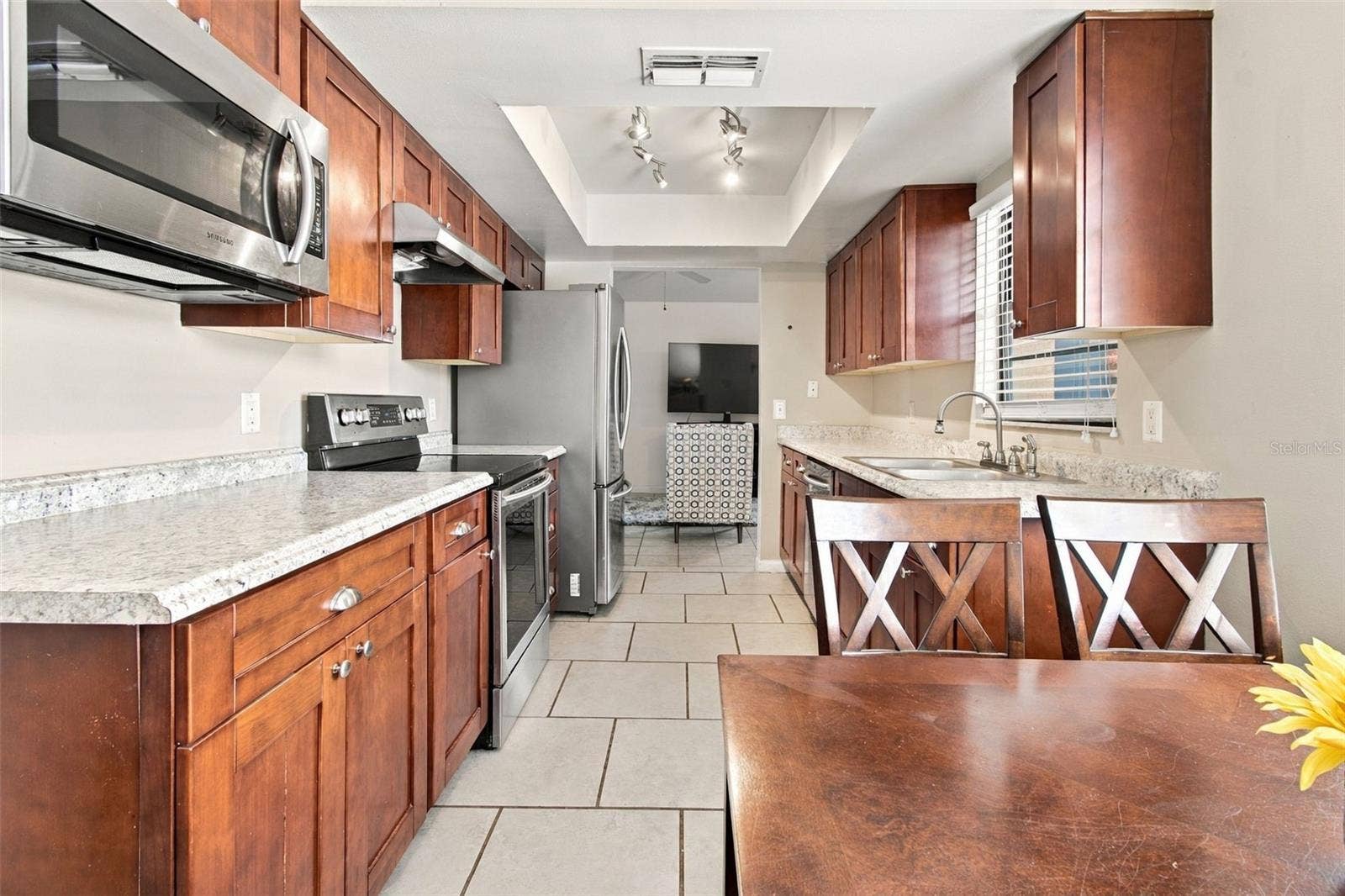 38611 FERM CIRCLE, Zephyrhills, FL 33540 Eat-In Kitchen