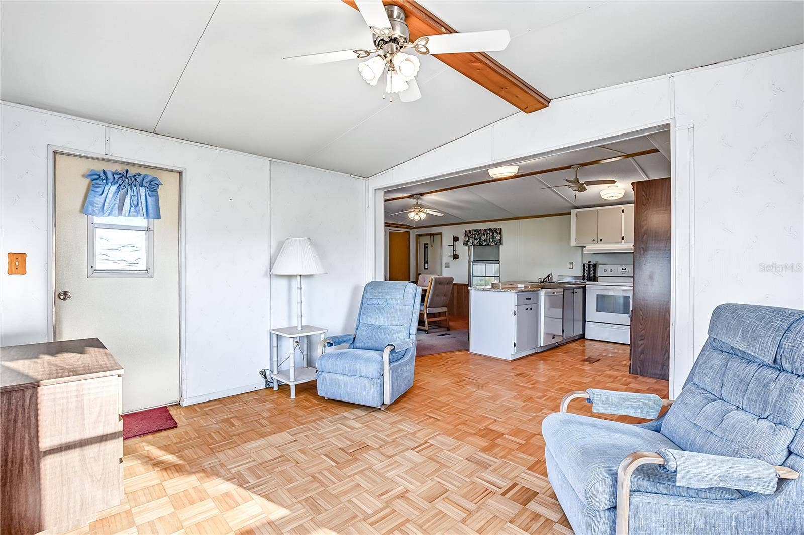 36513 LAKEWOOD DRIVE, Zephyrhills, FL 33542 36513 LAKEWOOD DRIVE, Zephyrhills, FL 33542