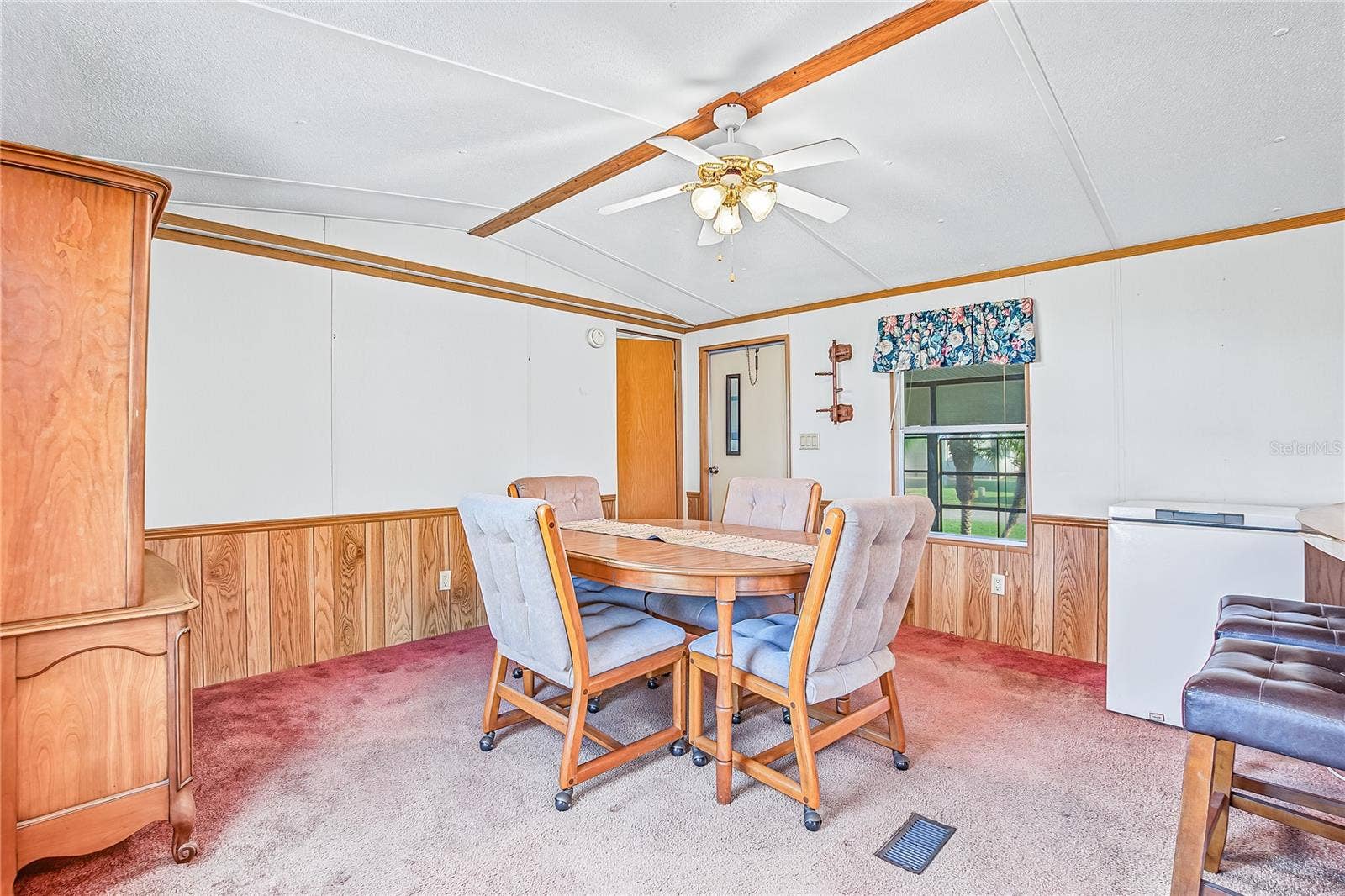 36513 LAKEWOOD DRIVE, Zephyrhills, FL 33542 36513 LAKEWOOD DRIVE, Zephyrhills, FL 33542