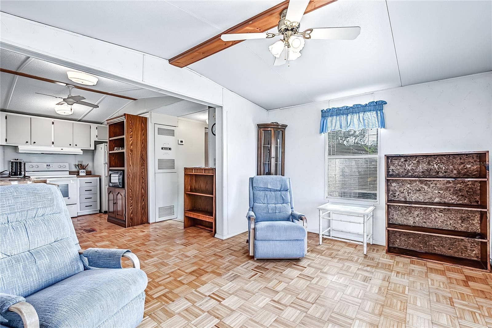 36513 LAKEWOOD DRIVE, Zephyrhills, FL 33542 36513 LAKEWOOD DRIVE, Zephyrhills, FL 33542