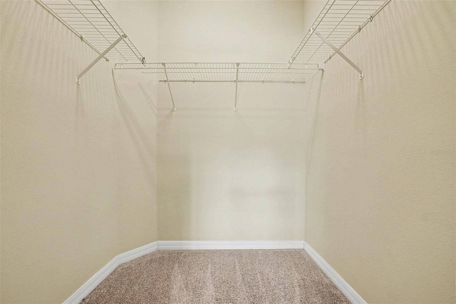 2226 BRANDYWINE FALLS WAY, Orlando, FL 32824 2226 BRANDYWINE FALLS WAY, Orlando, FL 32824