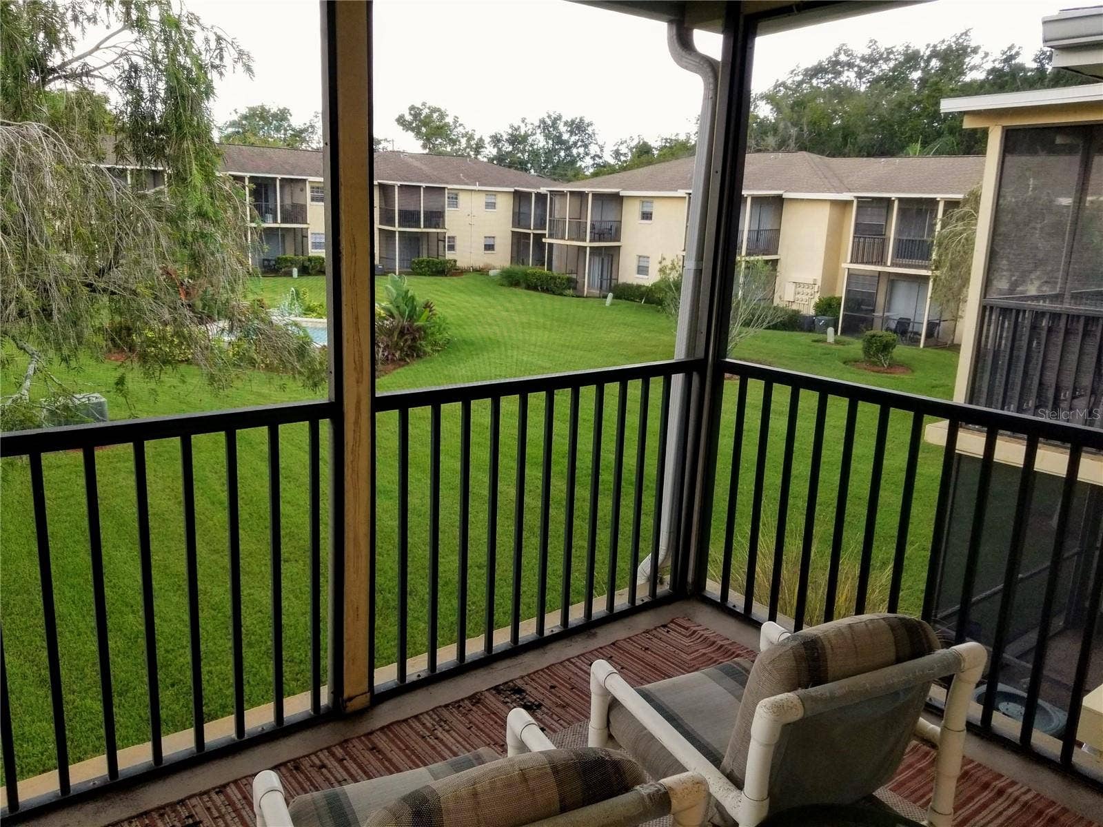 Your own Private Screened Balcony Overlooking Courtyard