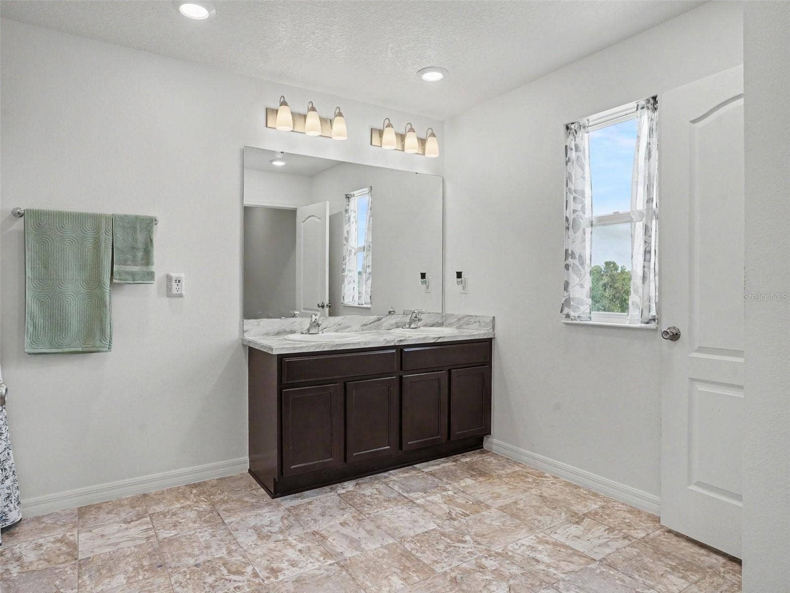 669 SARNER PASS WAY, Winter Haven, FL 33881