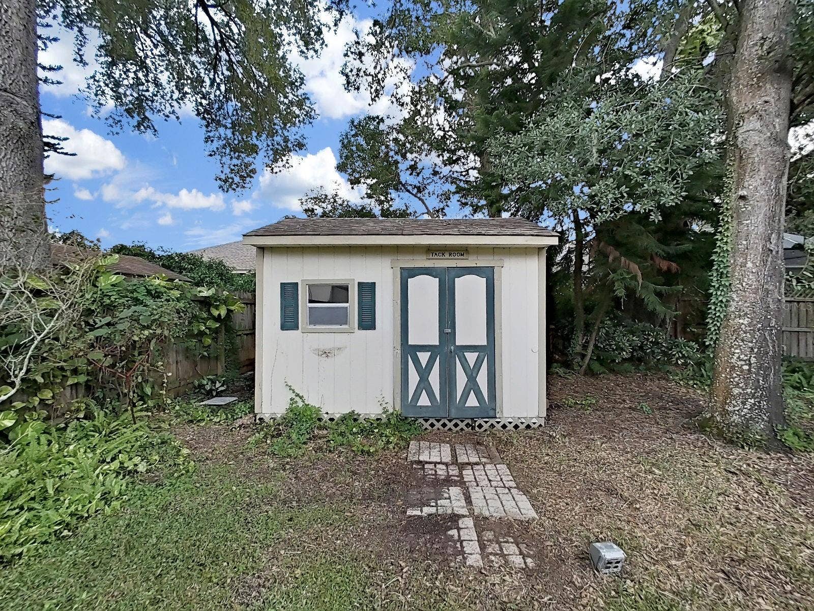 14915 DEVONSHIRE WOODS PLACE, Tampa, FL 33624 Garden Potting Shed ~~ Or Storage Shed