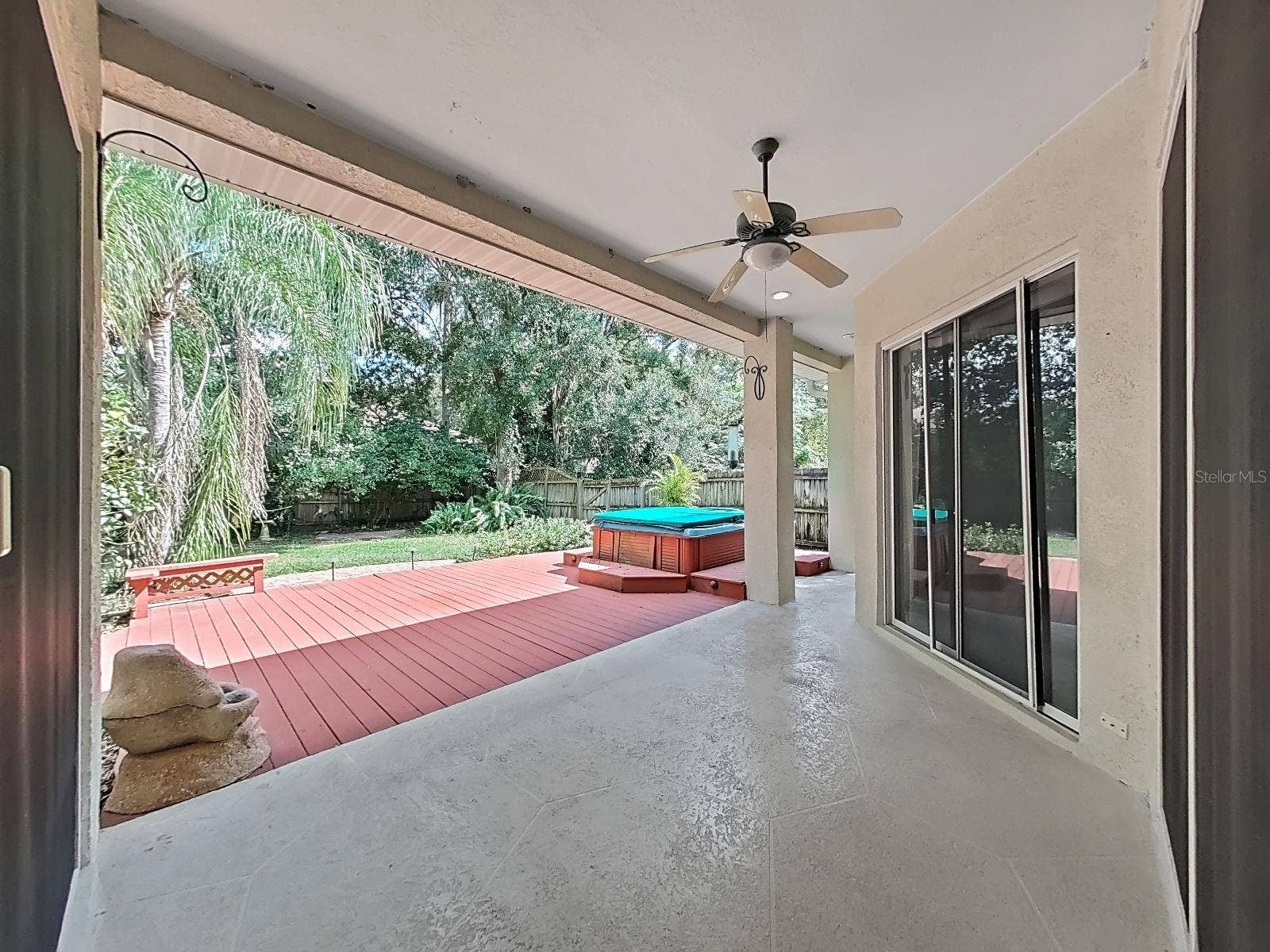 14915 DEVONSHIRE WOODS PLACE, Tampa, FL 33624 Roomy Lanai with Ceiling Fan