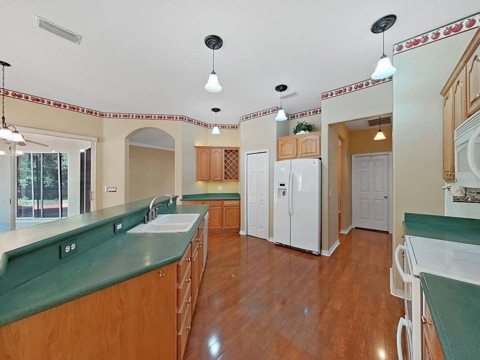 14915 DEVONSHIRE WOODS PLACE, Tampa, FL 33624 Plenty of Kitchen Storage ~ Wine Rack
