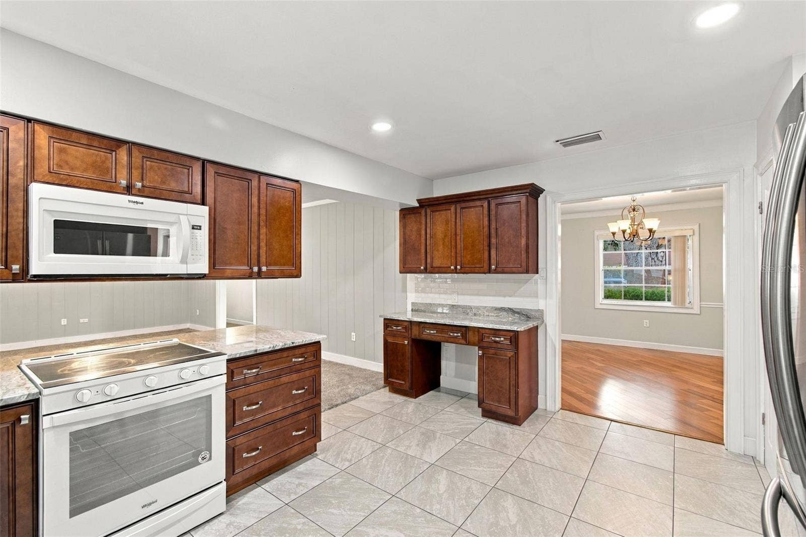 105 ASHBROOK DRIVE, Brandon, FL 33511 105 ASHBROOK DRIVE, Brandon, FL 33511