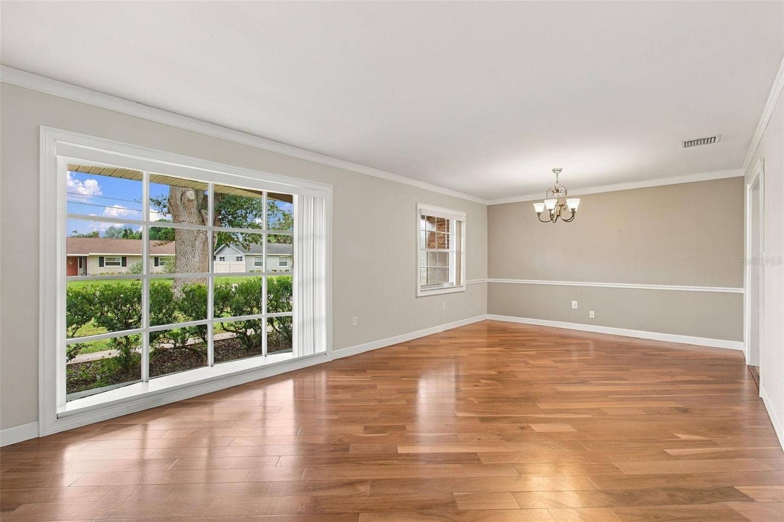 105 ASHBROOK DRIVE, Brandon, FL 33511 105 ASHBROOK DRIVE, Brandon, FL 33511