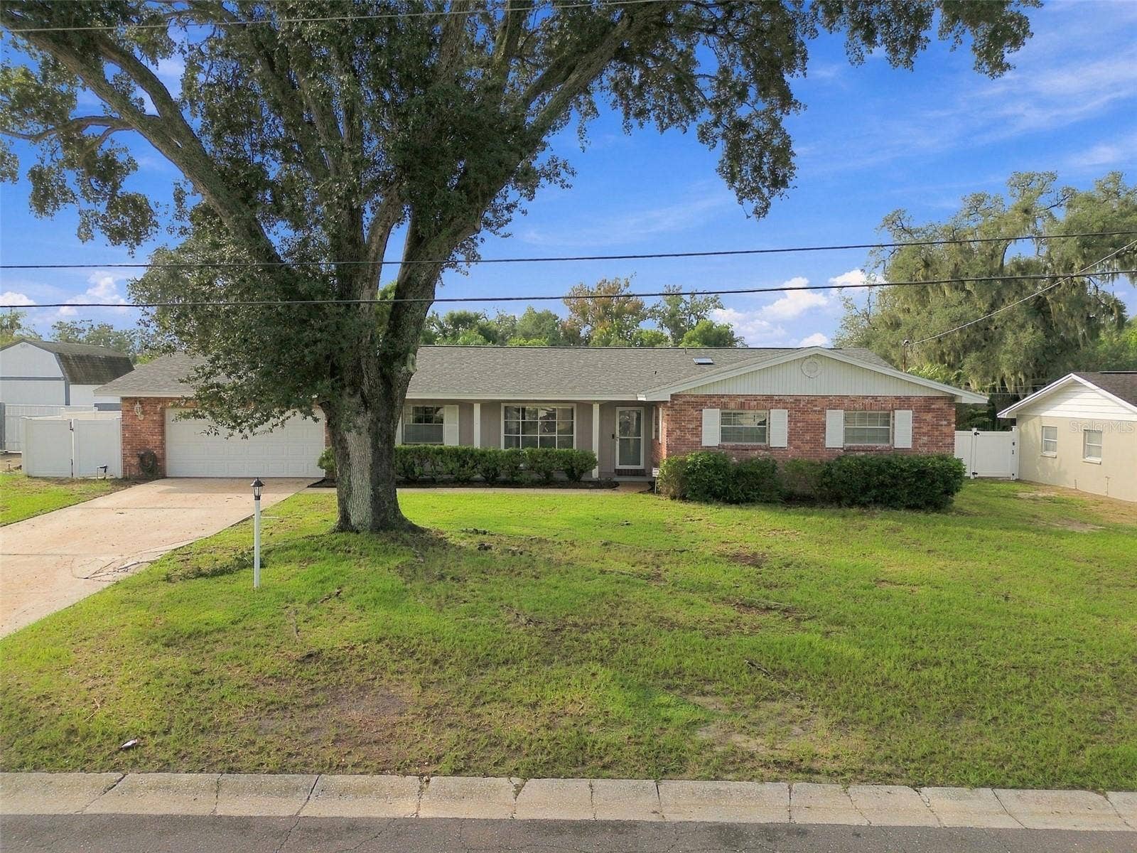 105 ASHBROOK DRIVE, Brandon, FL 33511 105 ASHBROOK DRIVE, Brandon, FL 33511