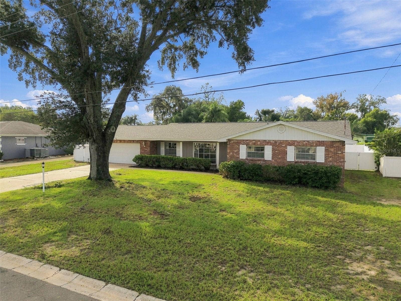105 ASHBROOK DRIVE, Brandon, FL 33511 105 ASHBROOK DRIVE, Brandon, FL 33511