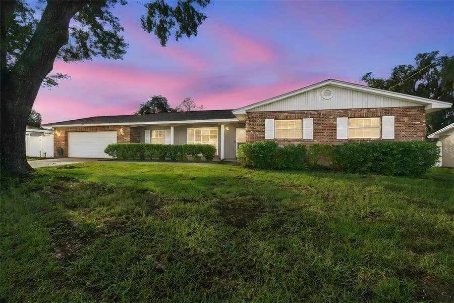 Property photo for 105 ASHBROOK DRIVE, Brandon, FL