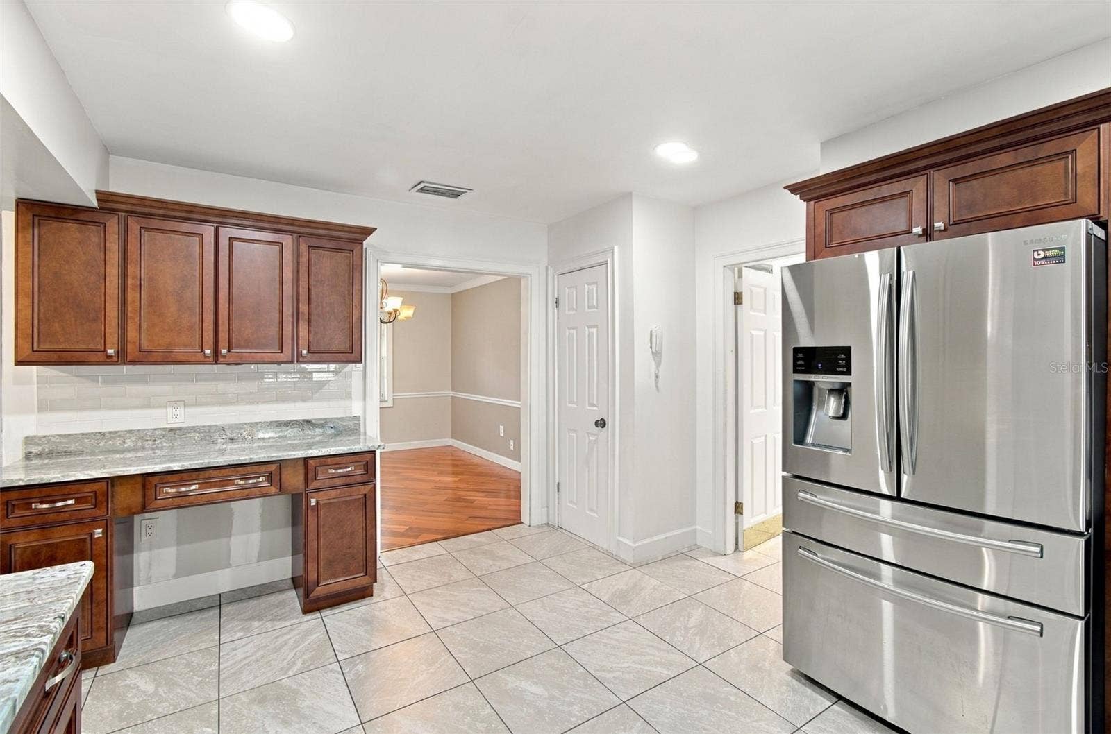 105 ASHBROOK DRIVE, Brandon, FL 33511 105 ASHBROOK DRIVE, Brandon, FL 33511
