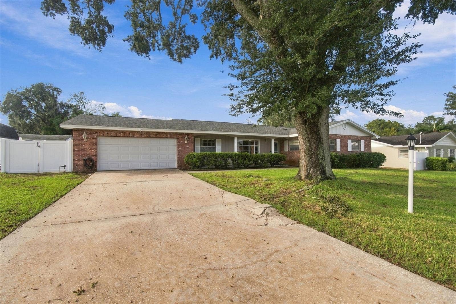 105 ASHBROOK DRIVE, Brandon, FL 33511 105 ASHBROOK DRIVE, Brandon, FL 33511