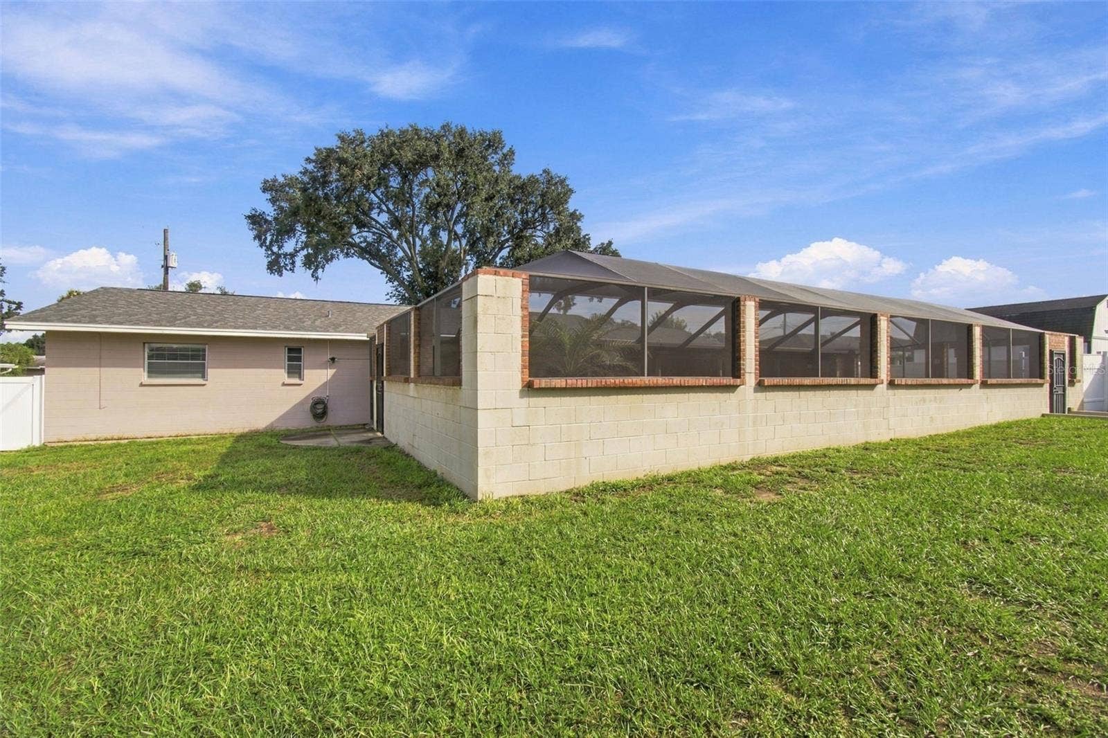 105 ASHBROOK DRIVE, Brandon, FL 33511 105 ASHBROOK DRIVE, Brandon, FL 33511