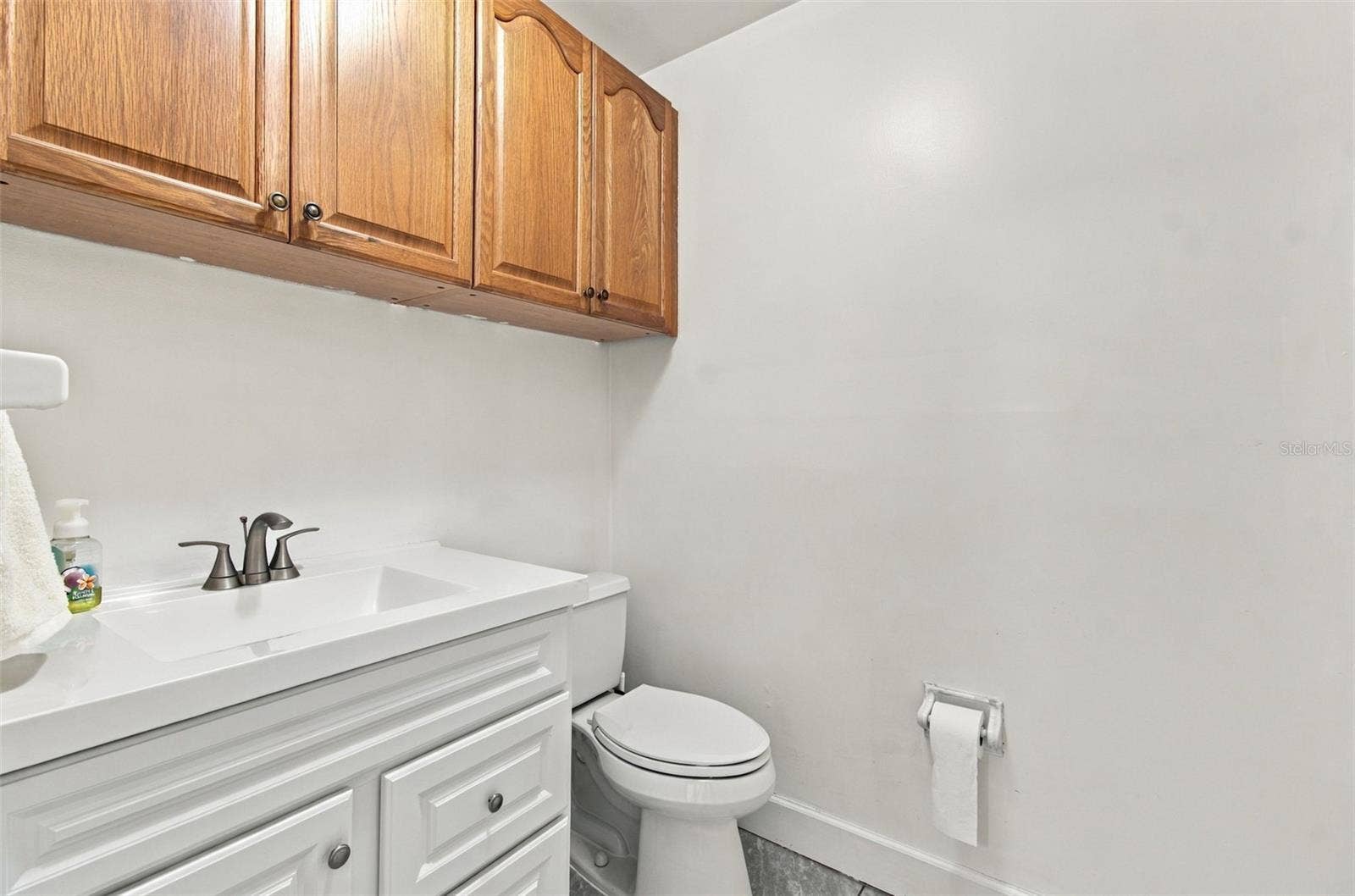 105 ASHBROOK DRIVE, Brandon, FL 33511 105 ASHBROOK DRIVE, Brandon, FL 33511