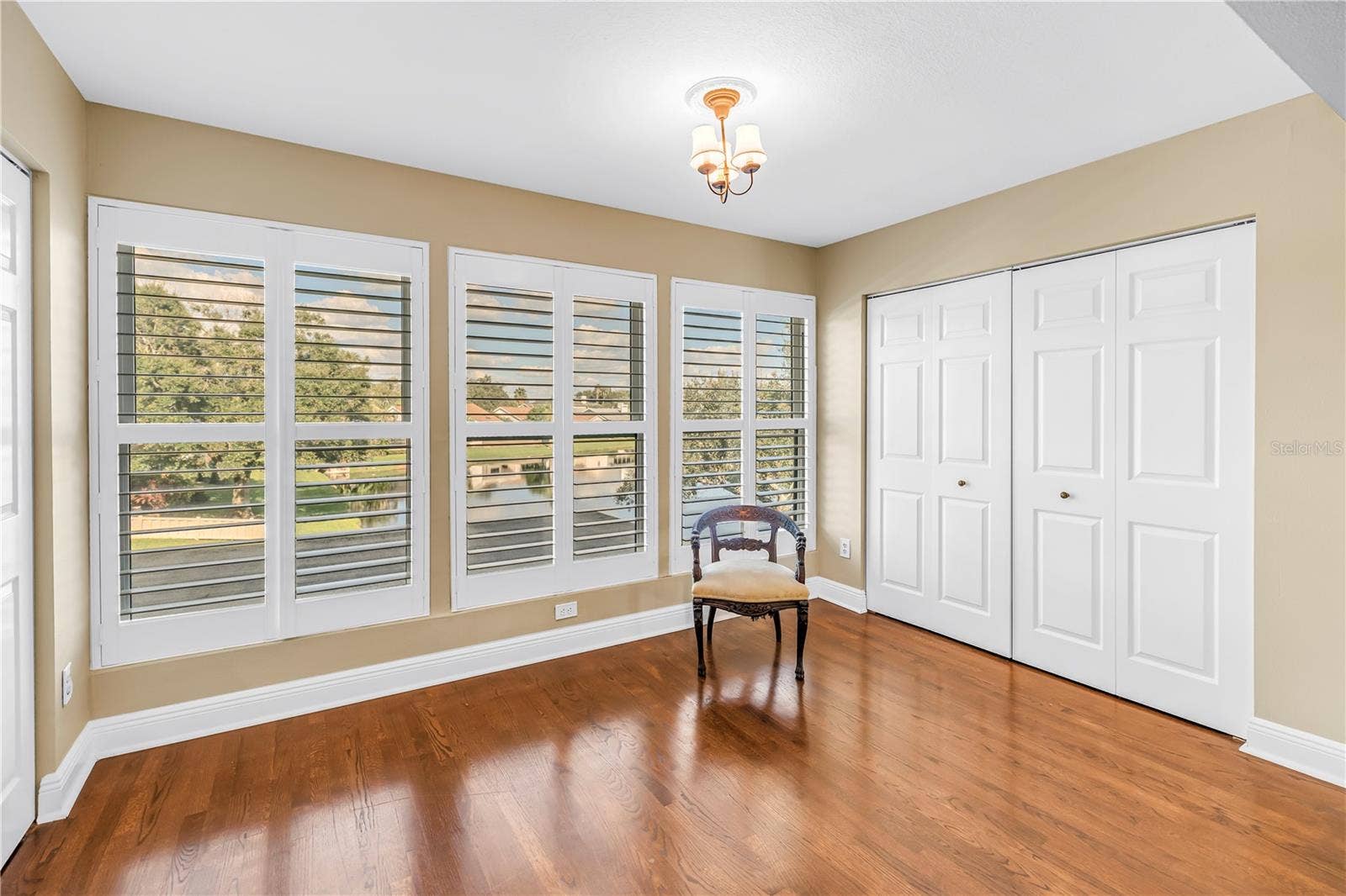 868 GLADES COURT NE, St Petersburg, FL 33702 868 GLADES COURT NE, St Petersburg, FL 33702