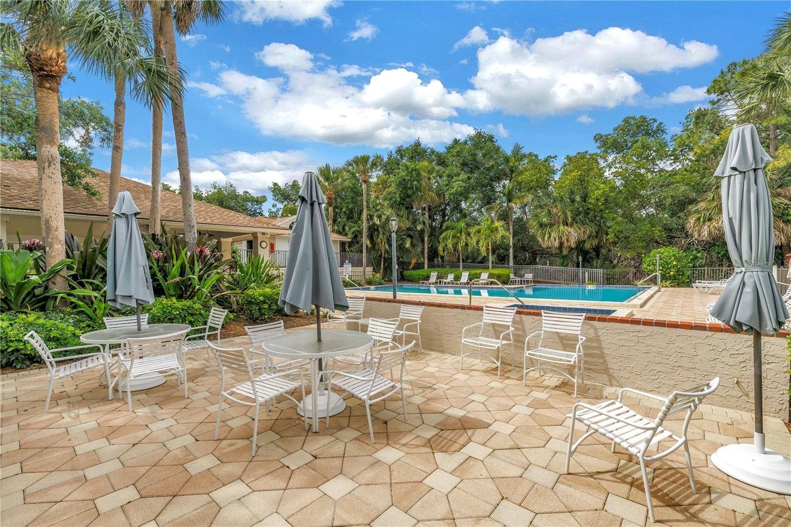 868 GLADES COURT NE, St Petersburg, FL 33702 868 GLADES COURT NE, St Petersburg, FL 33702