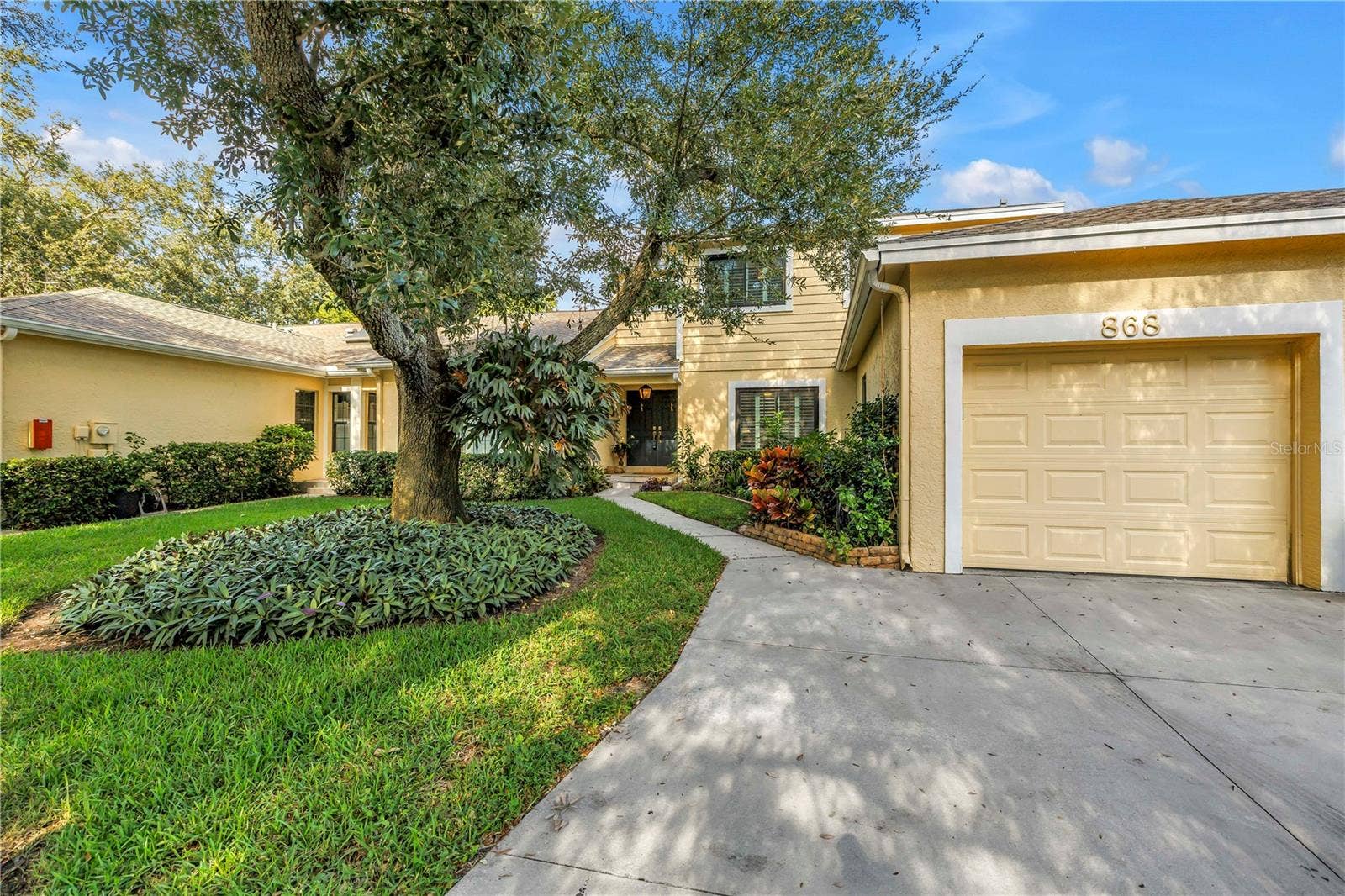 868 GLADES COURT NE, St Petersburg, FL 33702 868 GLADES COURT NE, St Petersburg, FL 33702