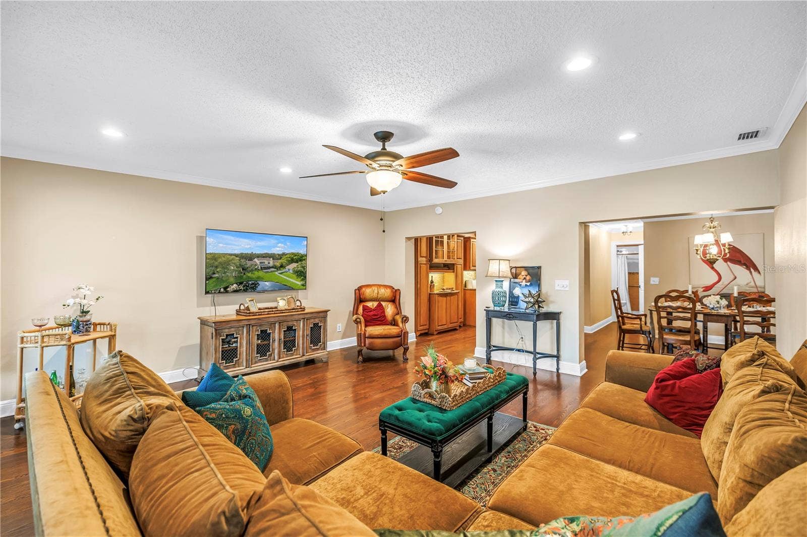 868 GLADES COURT NE, St Petersburg, FL 33702 868 GLADES COURT NE, St Petersburg, FL 33702