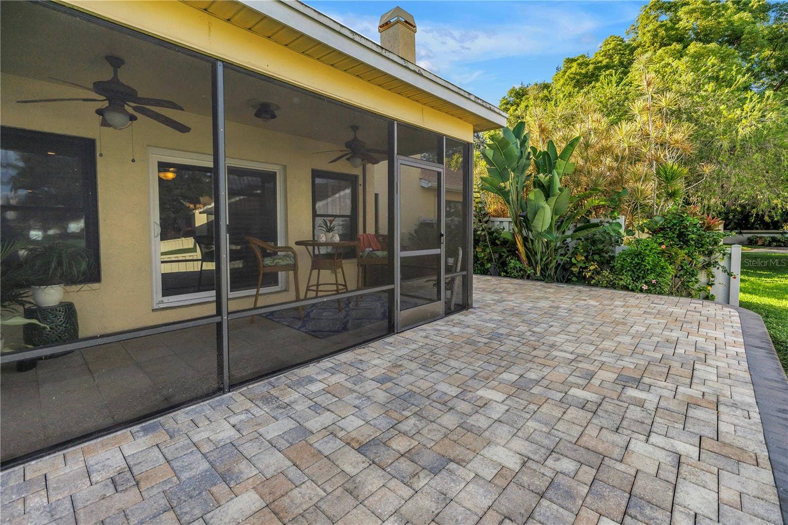 868 GLADES COURT NE, St Petersburg, FL 33702 868 GLADES COURT NE, St Petersburg, FL 33702