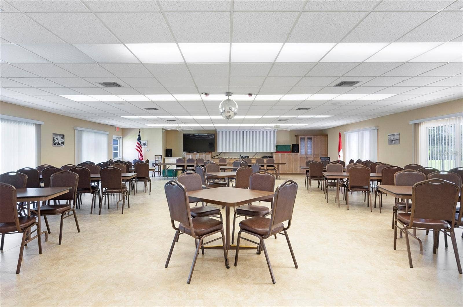4895 BAY STREET NE, #109, St Petersburg, FL 33703 CLUBHOUSE