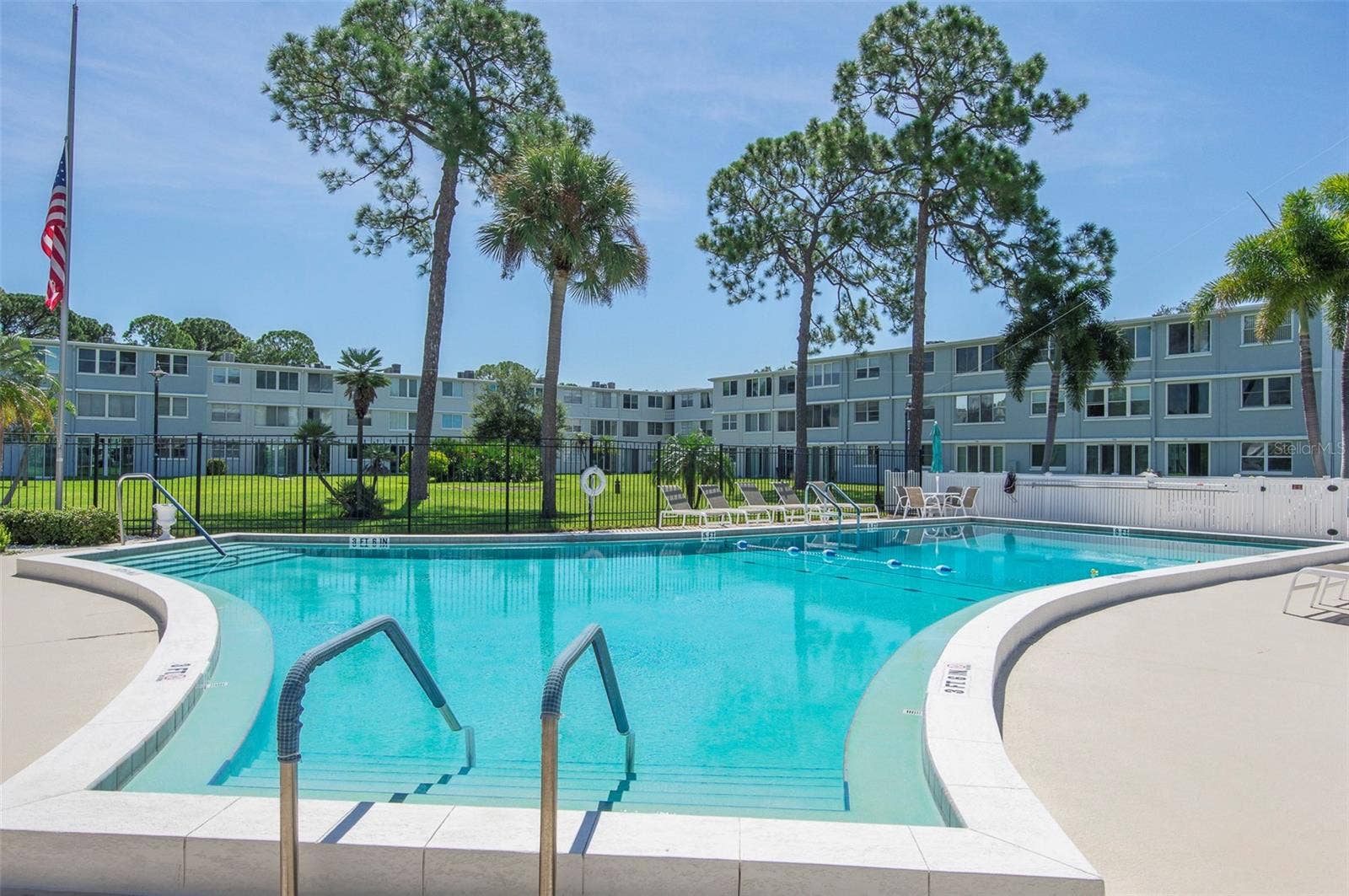 4895 BAY STREET NE, #109, St Petersburg, FL 33703 HEATED SWIMMING POOL