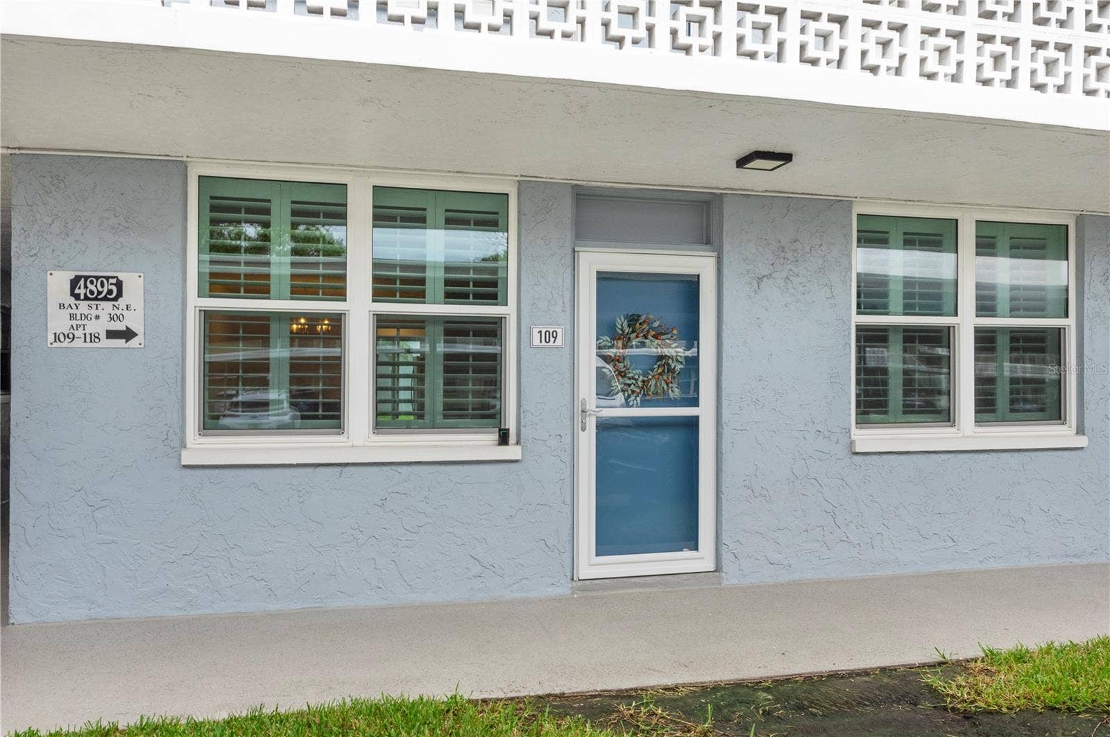 4895 BAY STREET NE, #109, St Petersburg, FL 33703 FRONT OF CORNER UNIT