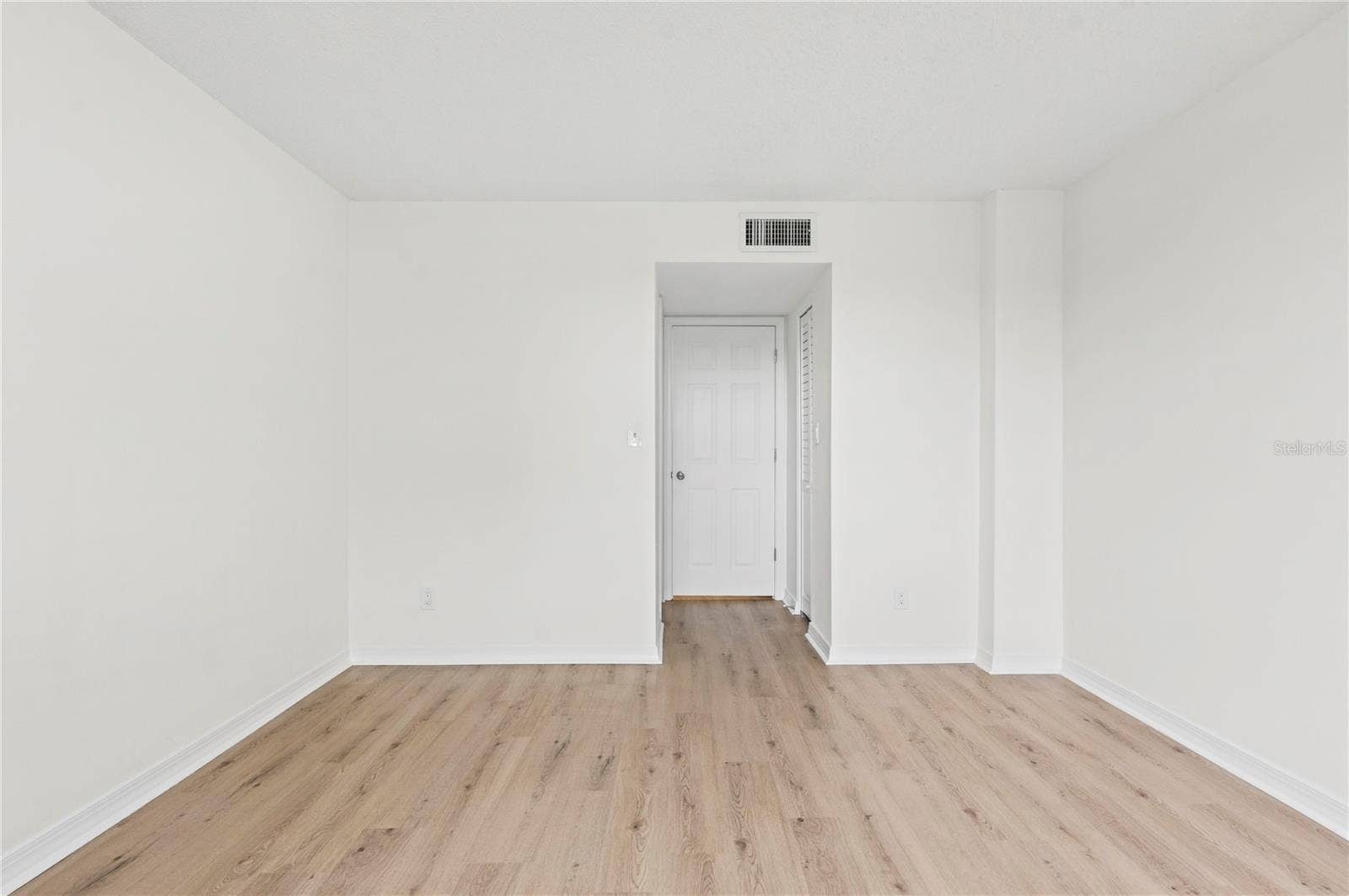 4895 BAY STREET NE, #109, St Petersburg, FL 33703 PRIMARY BEDROOM