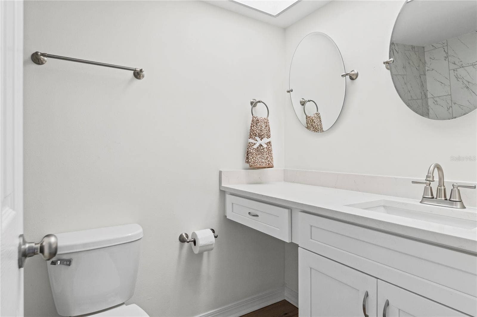 4895 BAY STREET NE, #109, St Petersburg, FL 33703 PRIMARY BATH