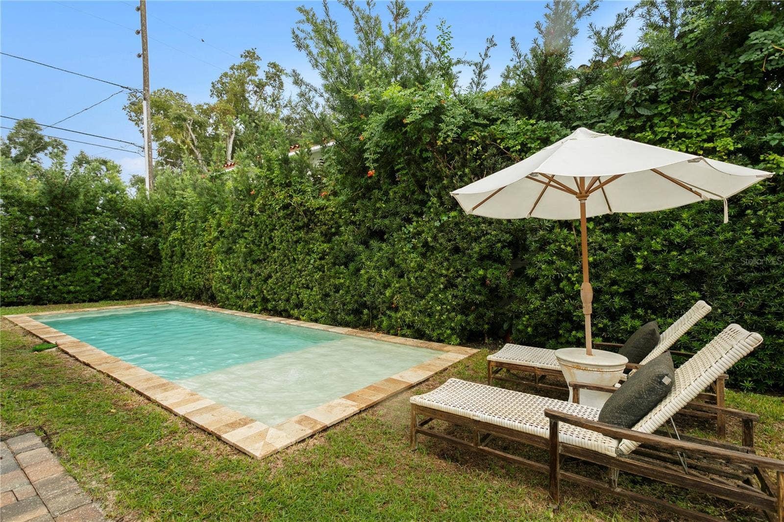 310 26TH AVE N, St Petersburg, FL 33704 saltwater pool