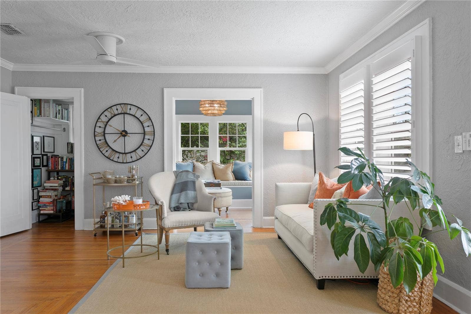 310 26TH AVE N, St Petersburg, FL 33704 310 26TH AVE N, St Petersburg, FL 33704