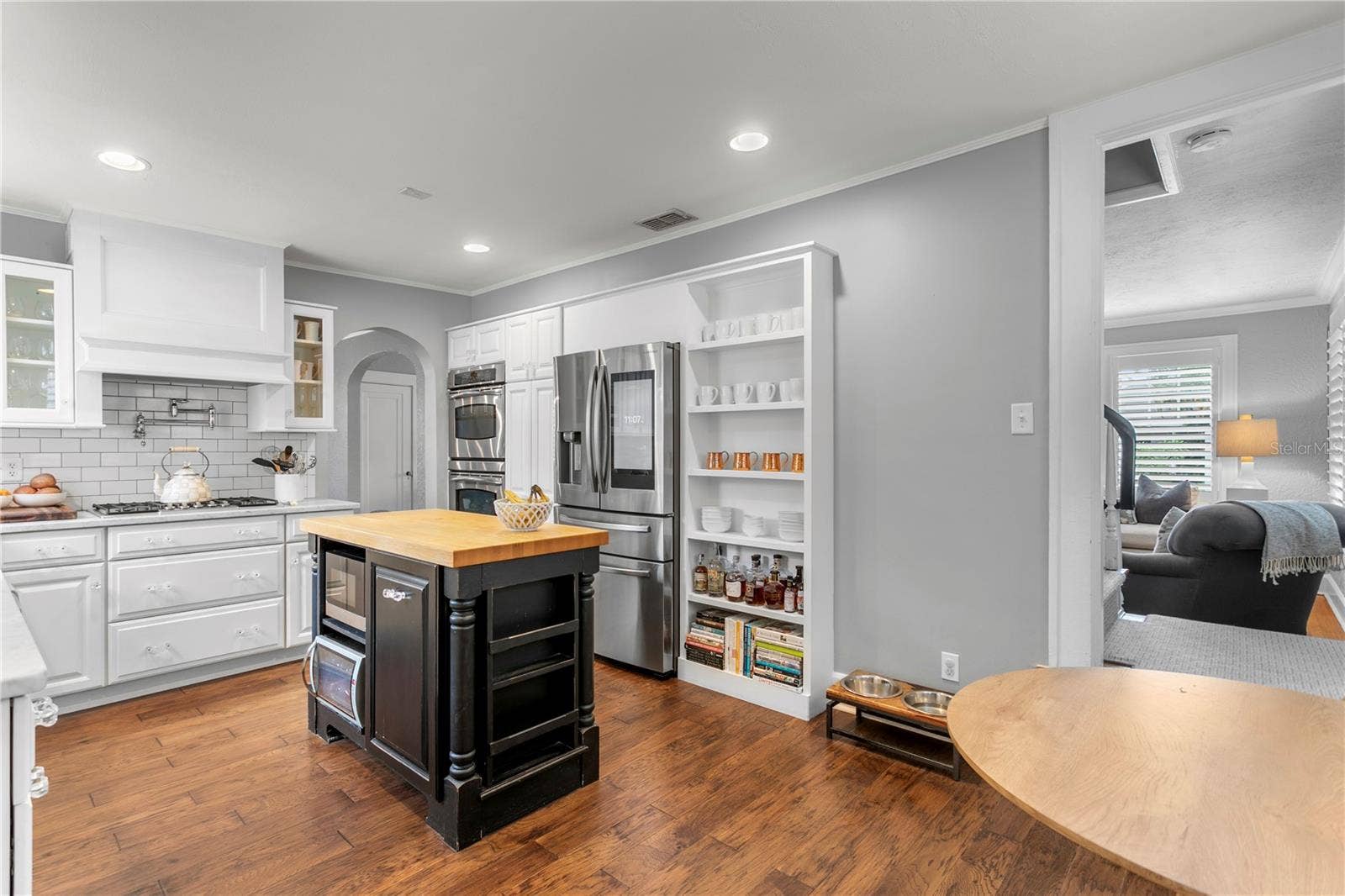 310 26TH AVE N, St Petersburg, FL 33704 310 26TH AVE N, St Petersburg, FL 33704