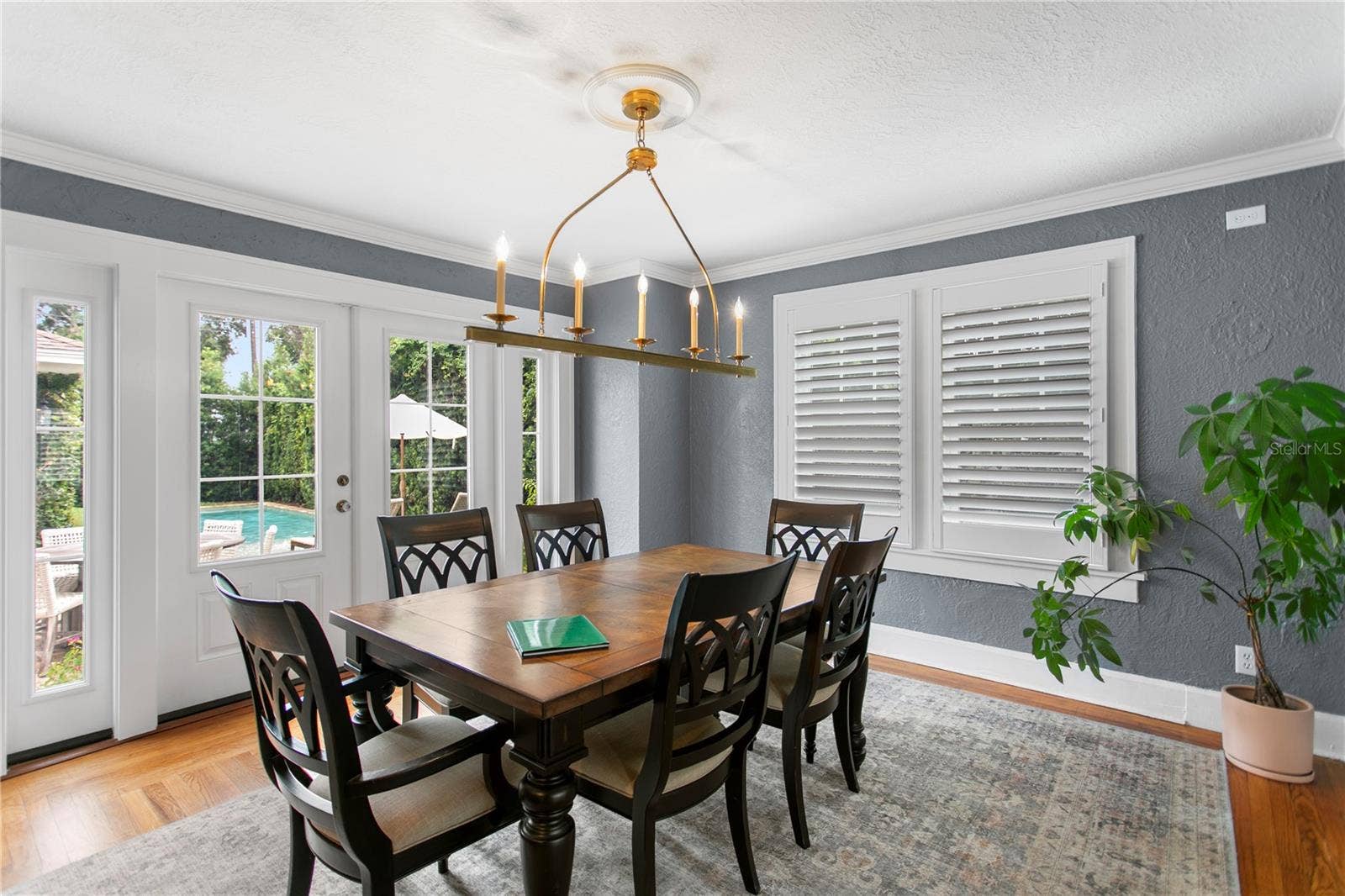310 26TH AVE N, St Petersburg, FL 33704 dining room