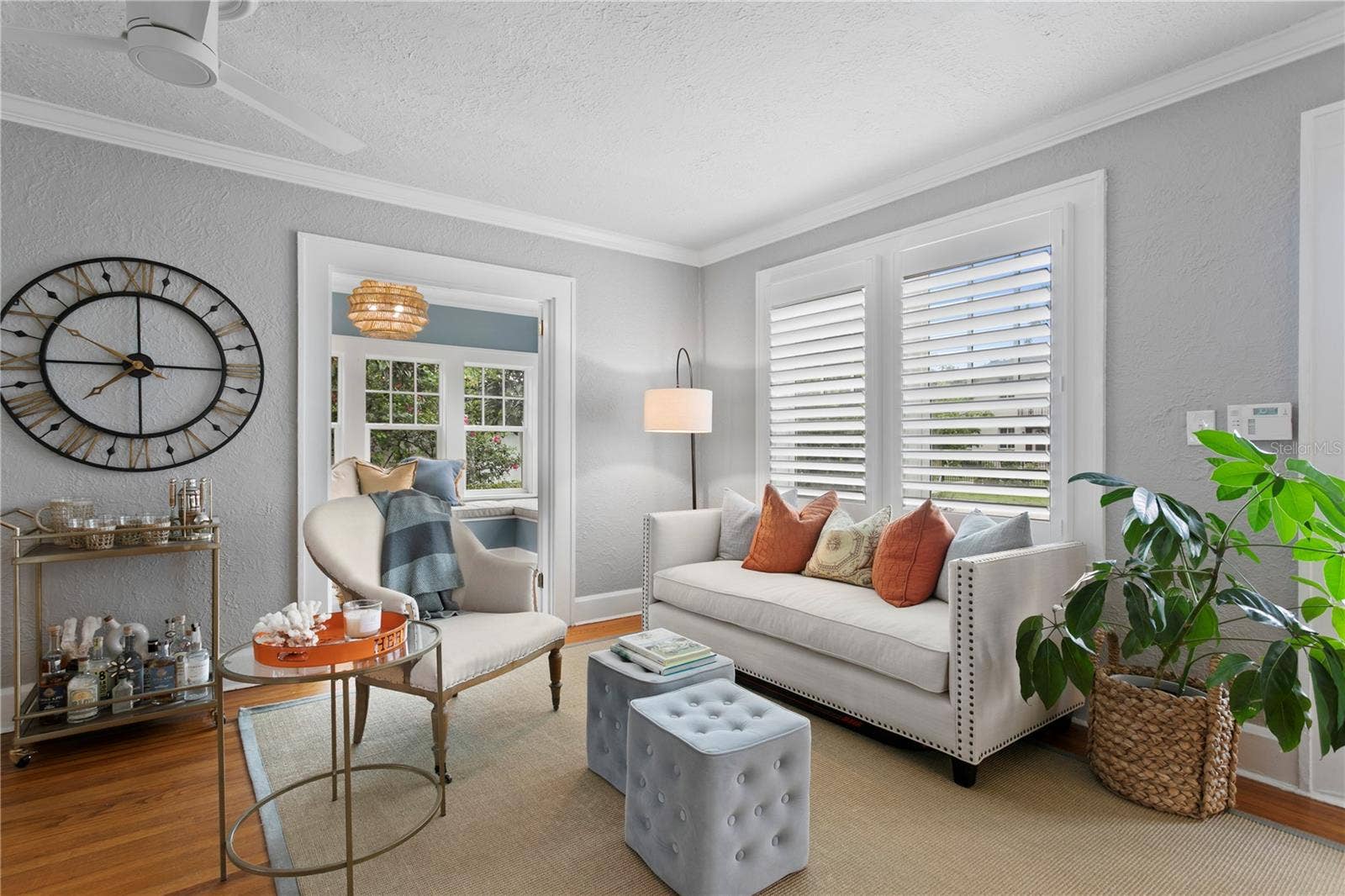 310 26TH AVE N, St Petersburg, FL 33704 310 26TH AVE N, St Petersburg, FL 33704