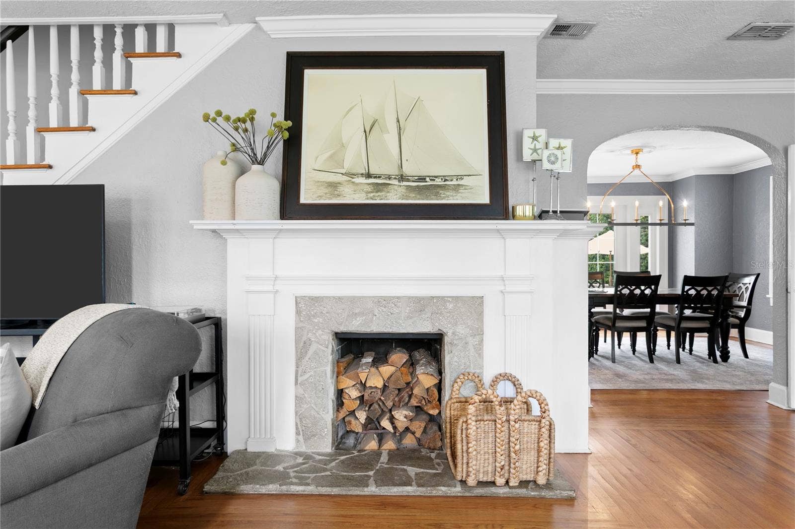 310 26TH AVE N, St Petersburg, FL 33704 wood burning fireplace