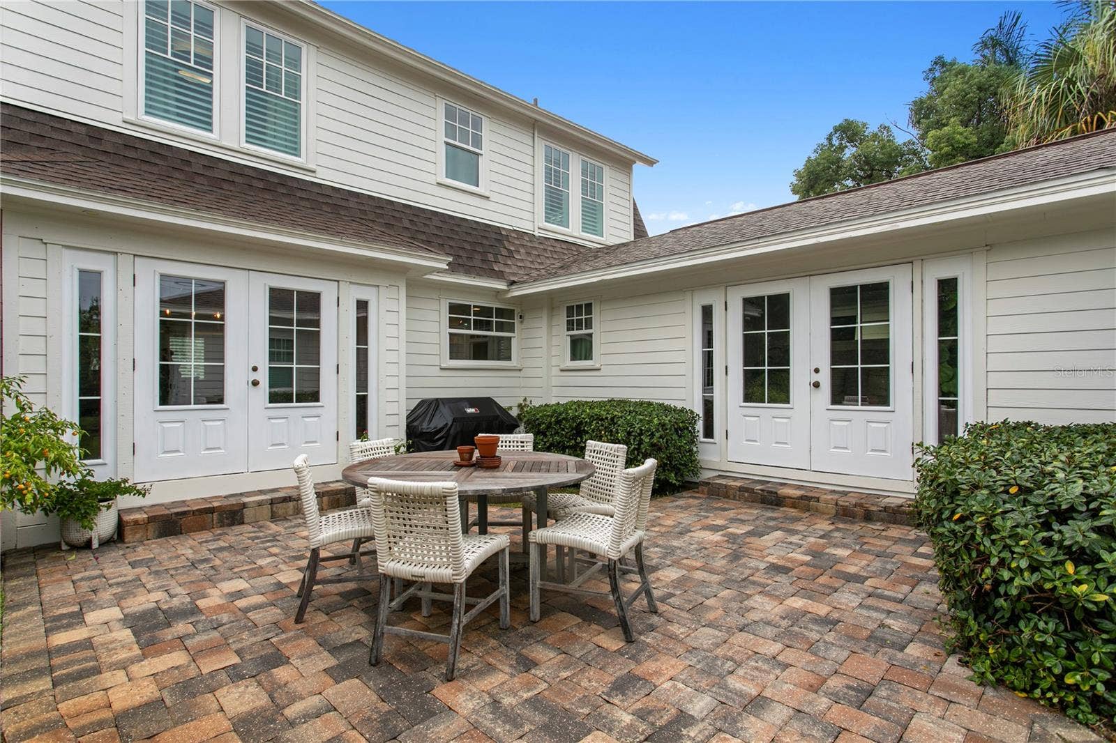 310 26TH AVE N, St Petersburg, FL 33704 310 26TH AVE N, St Petersburg, FL 33704