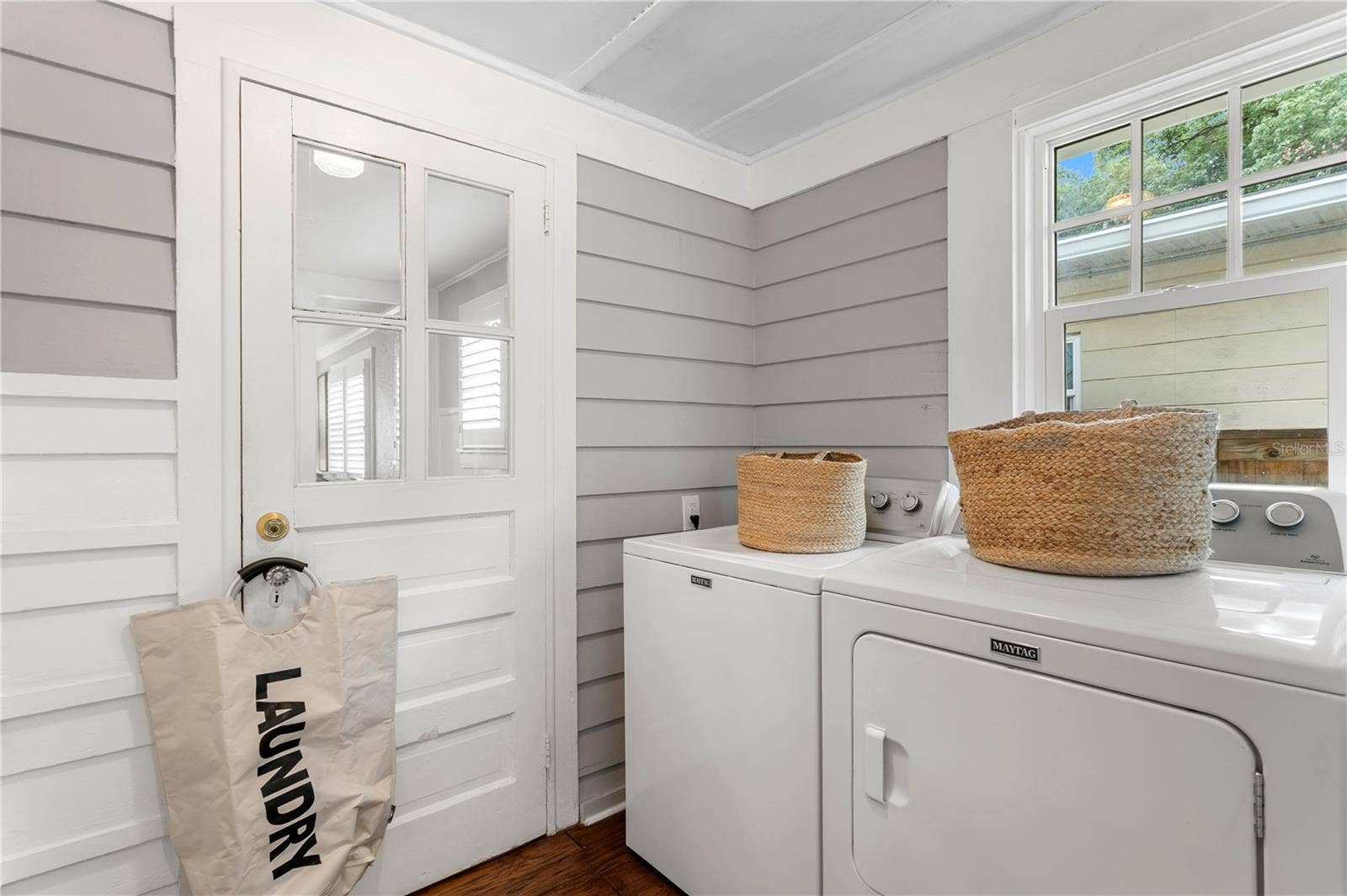 310 26TH AVE N, St Petersburg, FL 33704 indoor laundry