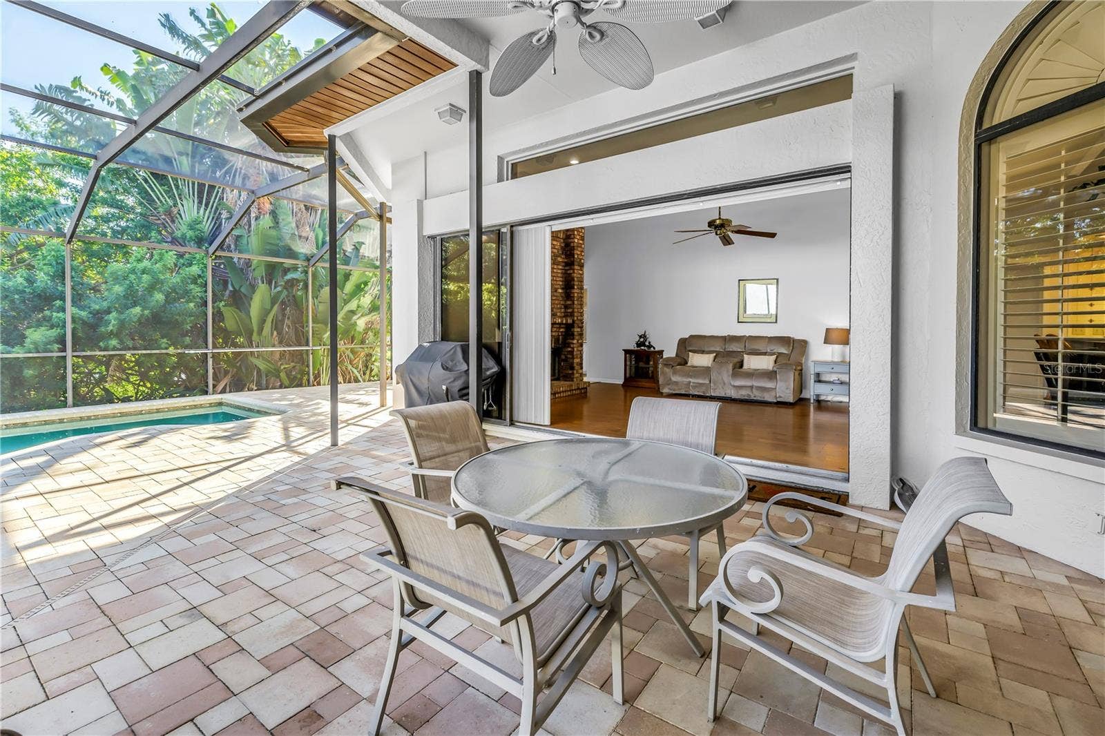 1186 GASPARILLA DRIVE NE, St Petersburg, FL 33702 1186 GASPARILLA DRIVE NE, St Petersburg, FL 33702