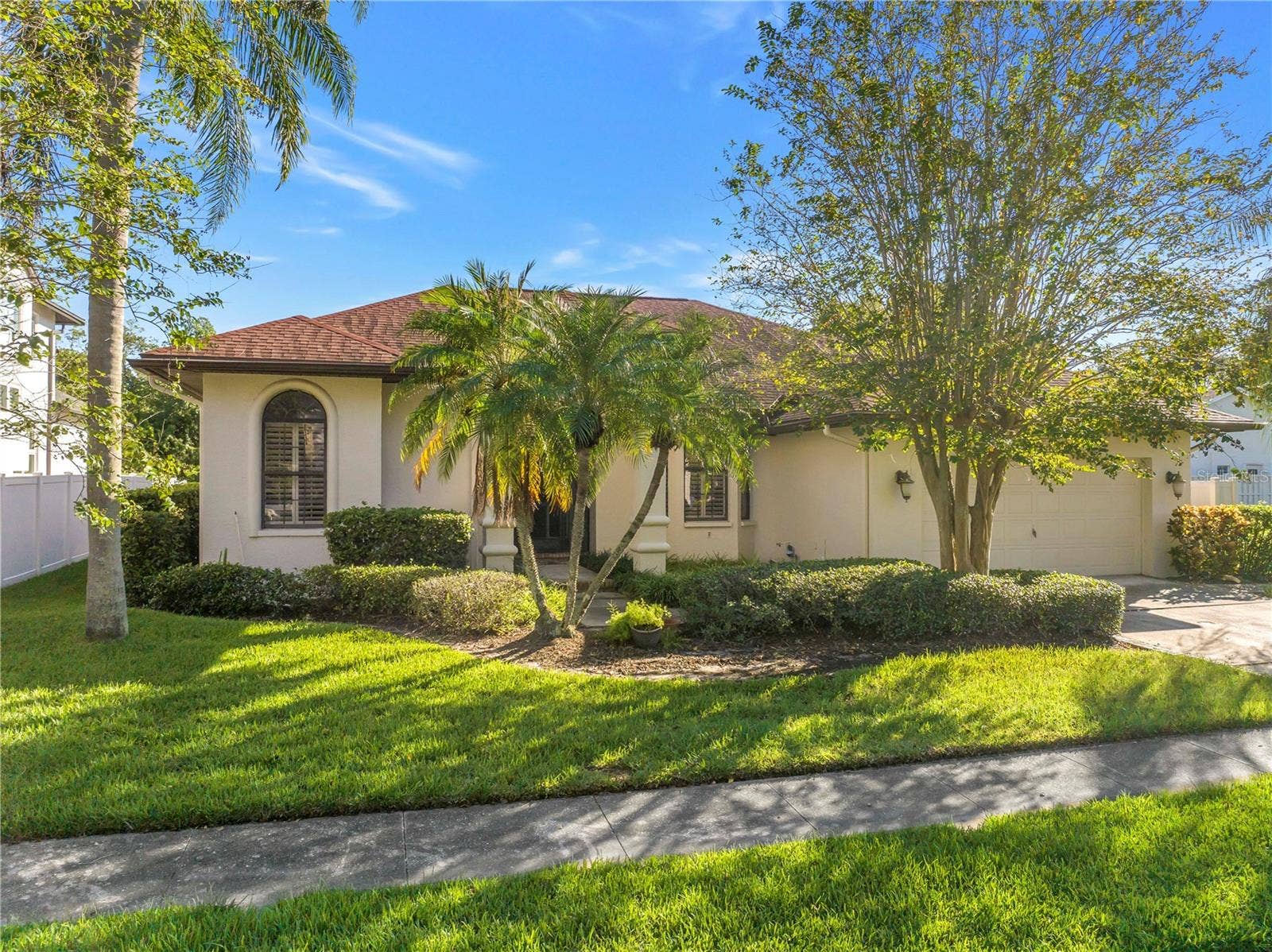 1186 GASPARILLA DRIVE NE, St Petersburg, FL 33702 This residence, located within the gated community of Caya Costa, has been meticulously maintained by the current homeowner since 1999.