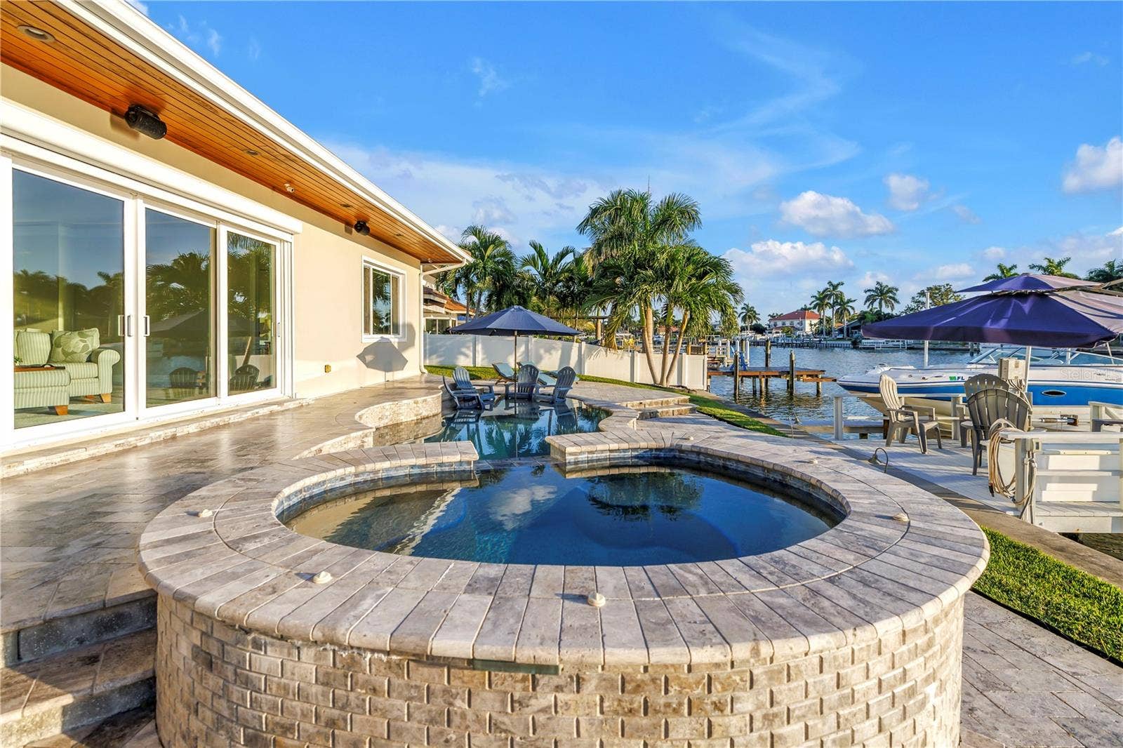 7982 11TH AVENUE S, St Petersburg, FL 33707 7982 11TH AVENUE S, St Petersburg, FL 33707