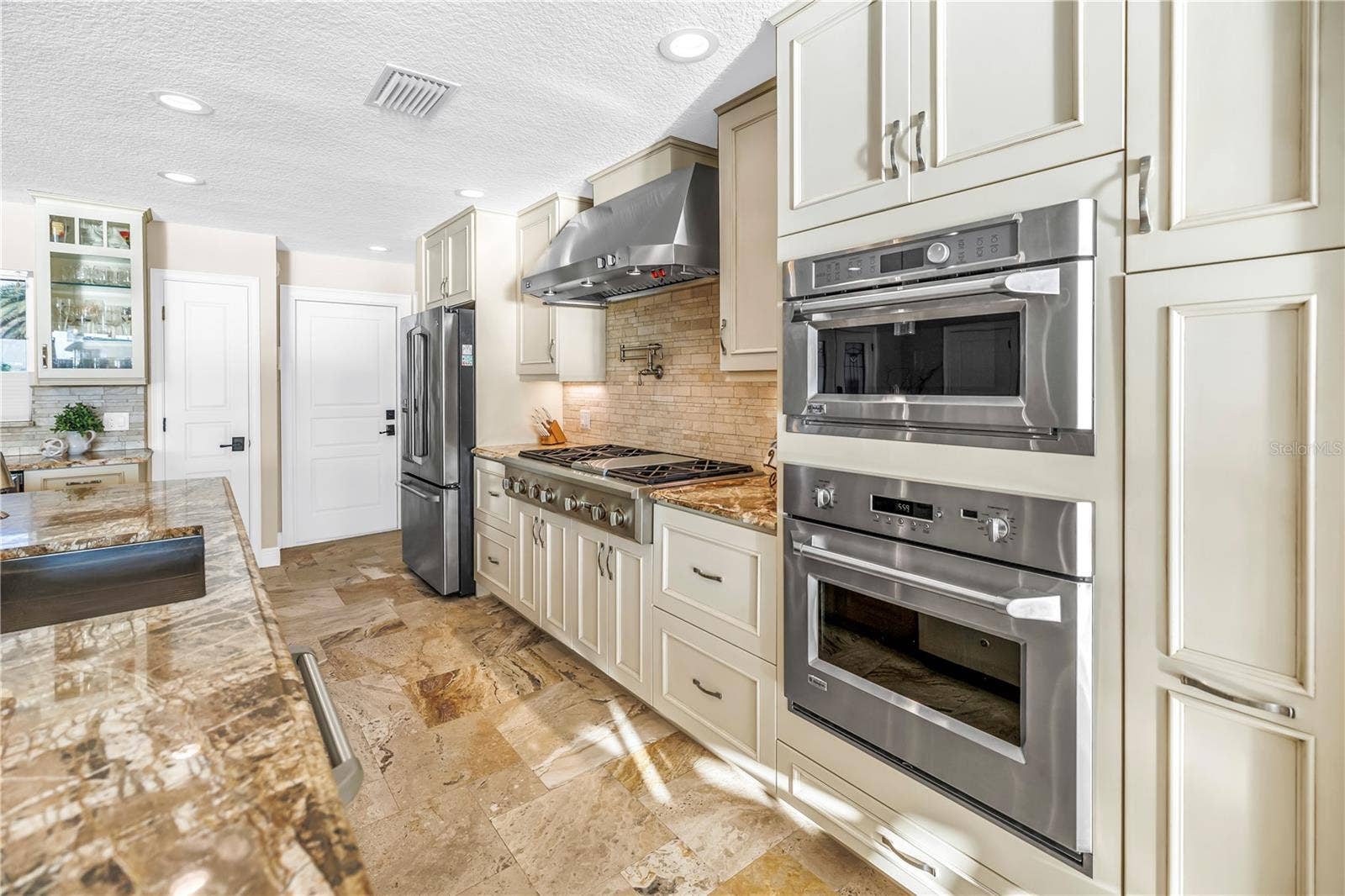 7982 11TH AVENUE S, St Petersburg, FL 33707 7982 11TH AVENUE S, St Petersburg, FL 33707