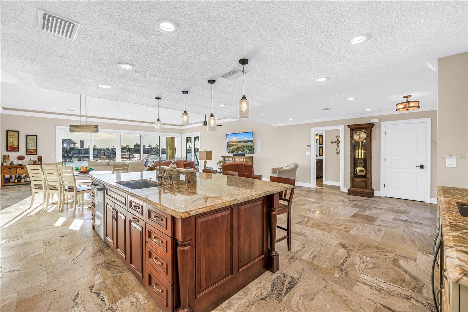 7982 11TH AVENUE S, St Petersburg, FL 33707 7982 11TH AVENUE S, St Petersburg, FL 33707
