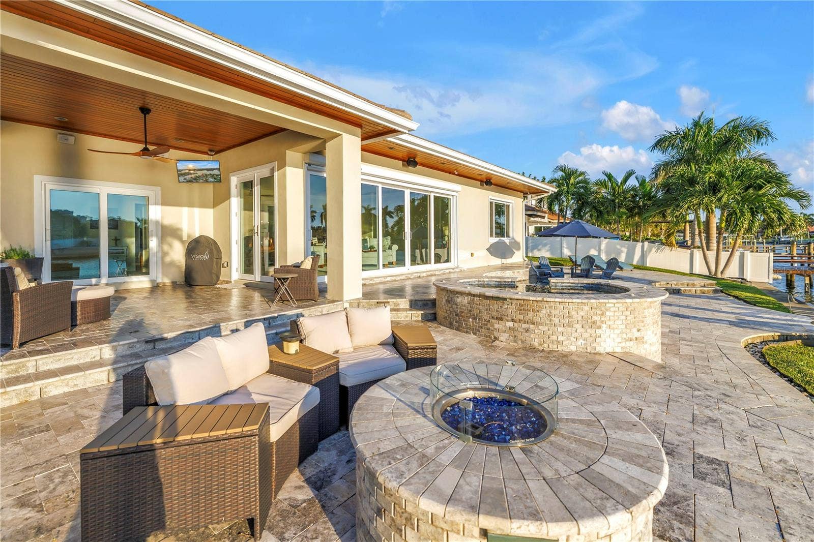 7982 11TH AVENUE S, St Petersburg, FL 33707 7982 11TH AVENUE S, St Petersburg, FL 33707