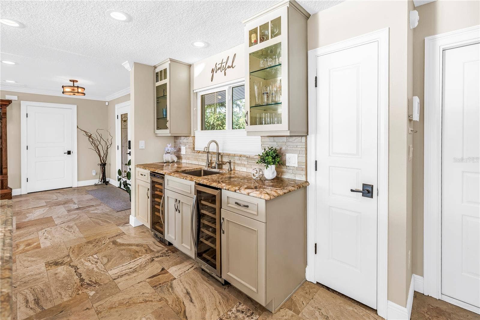 7982 11TH AVENUE S, St Petersburg, FL 33707 7982 11TH AVENUE S, St Petersburg, FL 33707