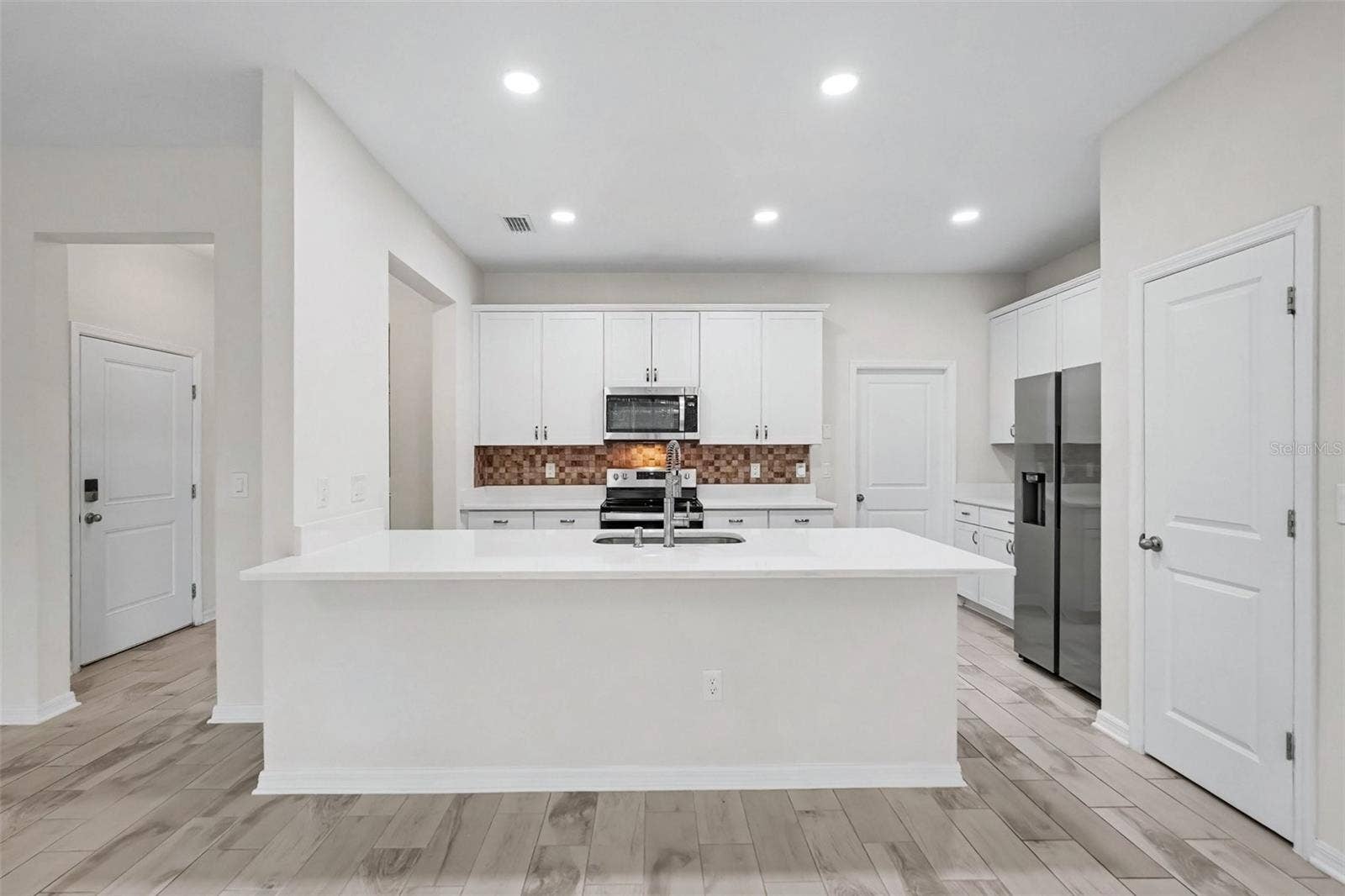 9669 SWEETWELL PLACE, Riverview, FL 33569 9669 SWEETWELL PLACE, Riverview, FL 33569