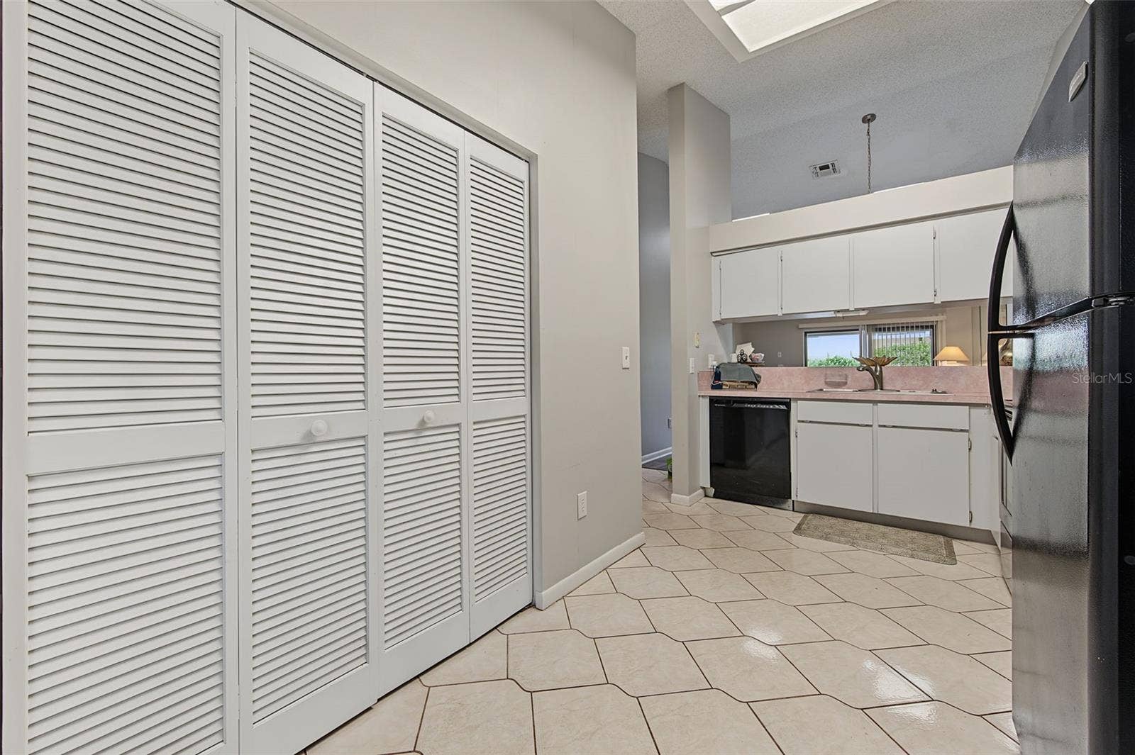 2771 SUMMERDALE DRIVE, #7, Clearwater, FL 33761 2771 SUMMERDALE DRIVE, #7, Clearwater, FL 33761