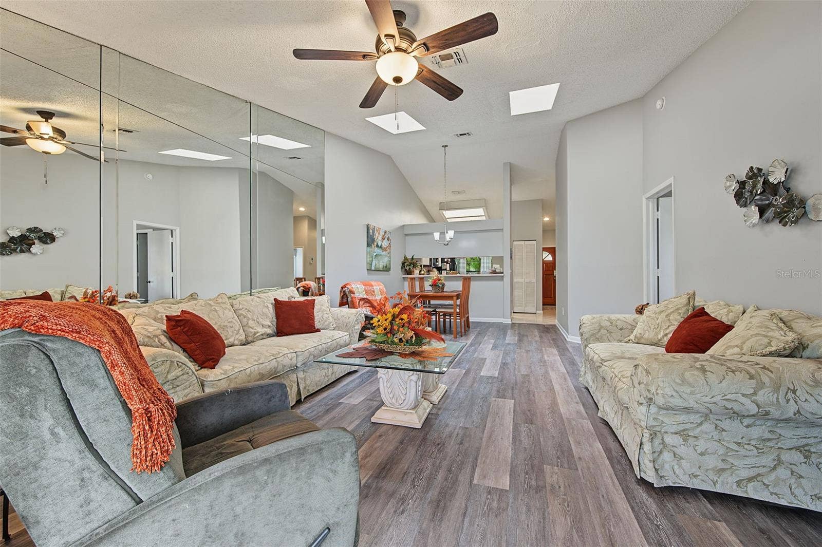 2771 SUMMERDALE DRIVE, #7, Clearwater, FL 33761 2771 SUMMERDALE DRIVE, #7, Clearwater, FL 33761